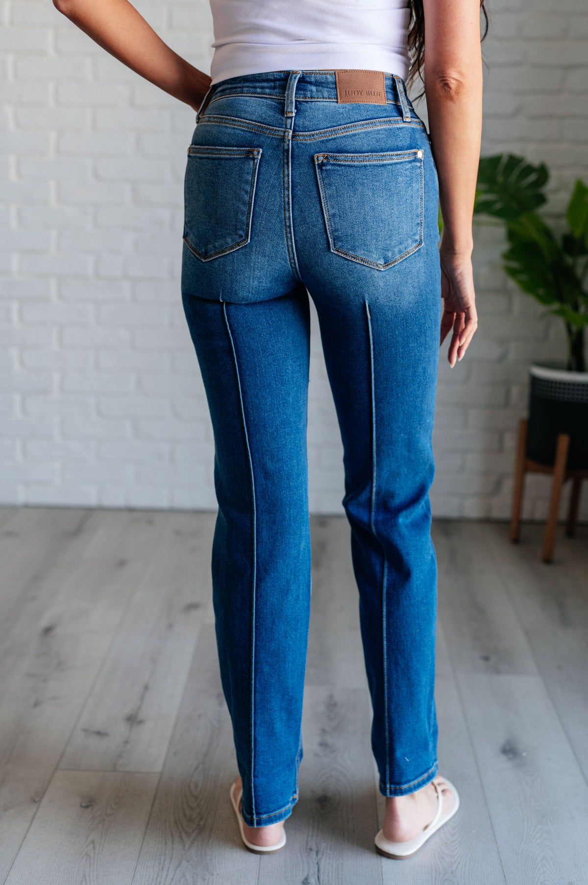 Judy Blue High Rise Center Seam Detail Straight Jeans-Denim-Villari Chic, women's online fashion boutique in Severna, Maryland