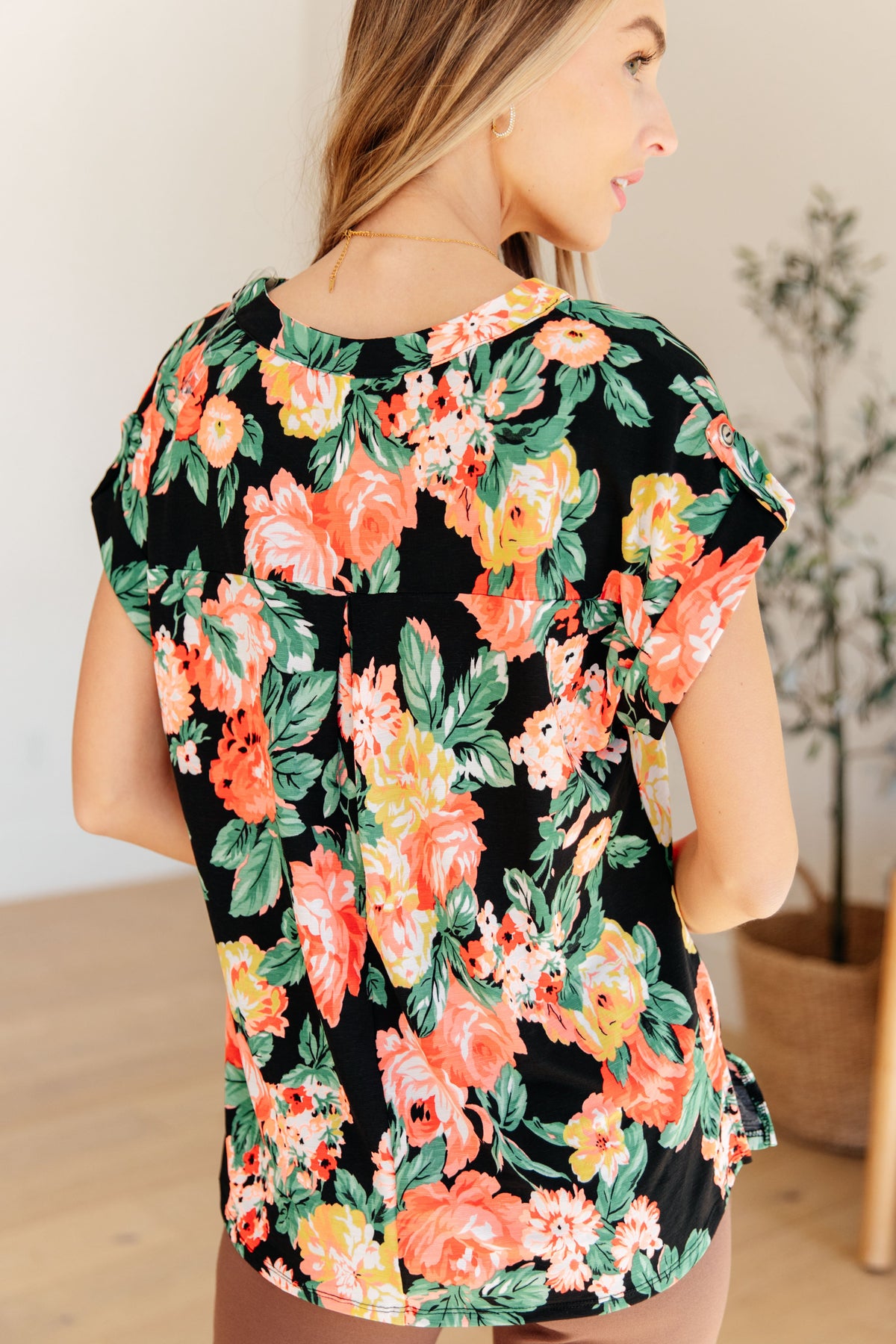 Lizzy Cap Sleeve Top in Black Garden Floral-Womens-Villari Chic, women's online fashion boutique in Severna, Maryland