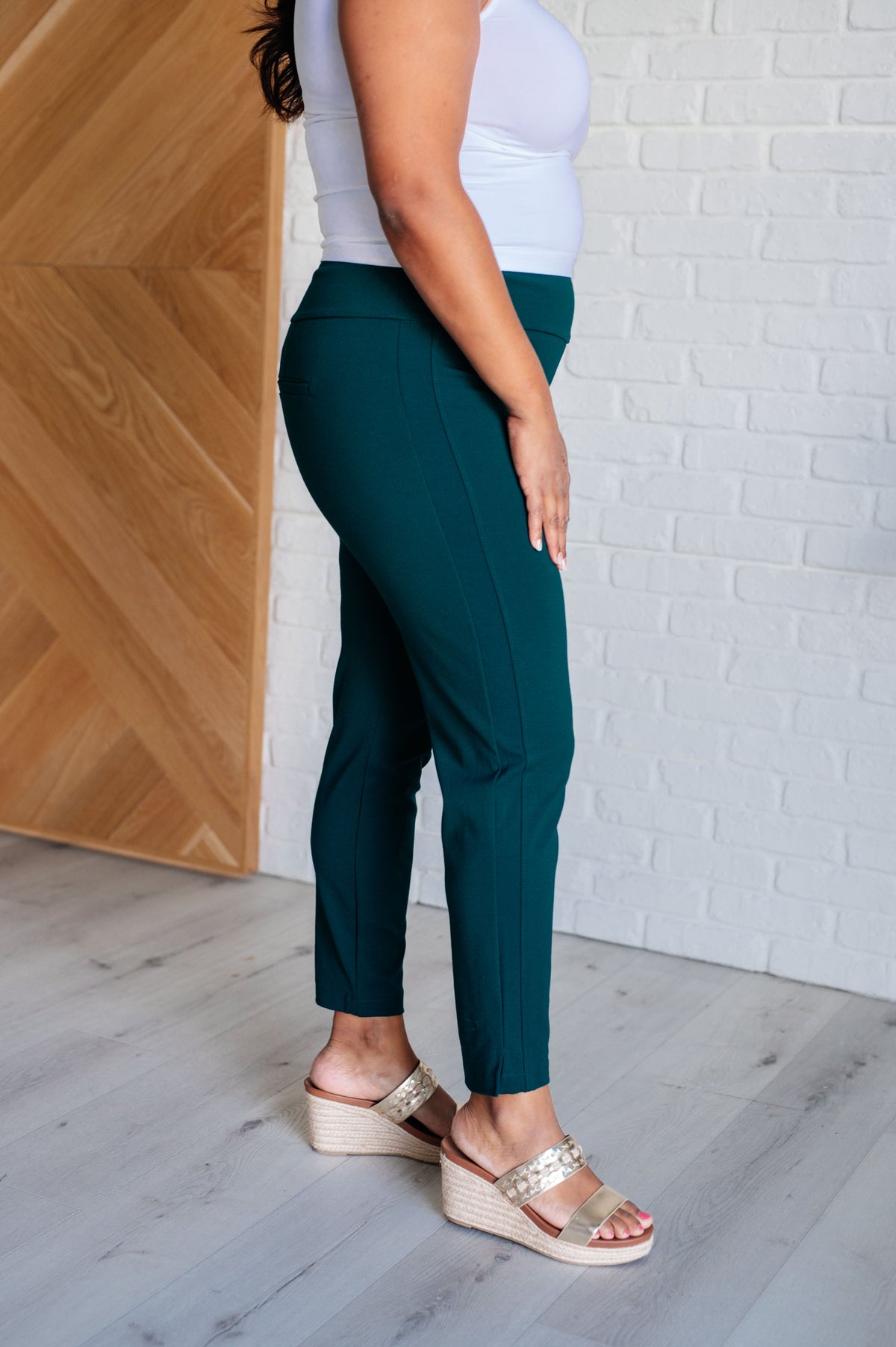 Magic Ankle Crop Skinny Pants in Hunter Green-Bottoms-Villari Chic, women's online fashion boutique in Severna, Maryland