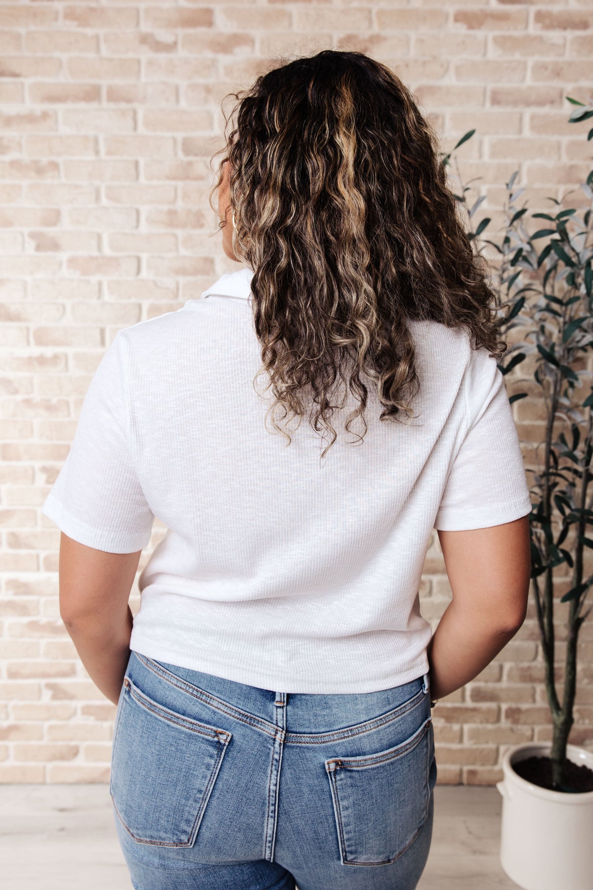 Rory Ribbed Cropped Tennis Tee in White-Tops-Villari Chic, women's online fashion boutique in Severna, Maryland